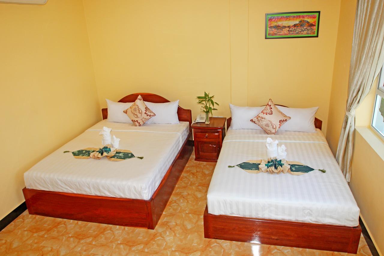 Jasmine Hotel& Sky Bar Battambang Bagian luar foto