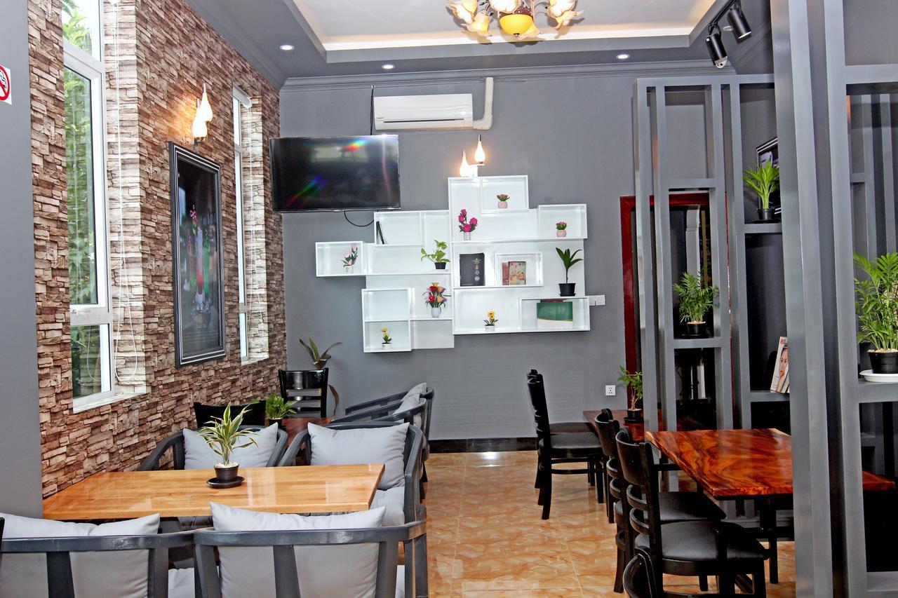 Jasmine Hotel& Sky Bar Battambang Bagian luar foto