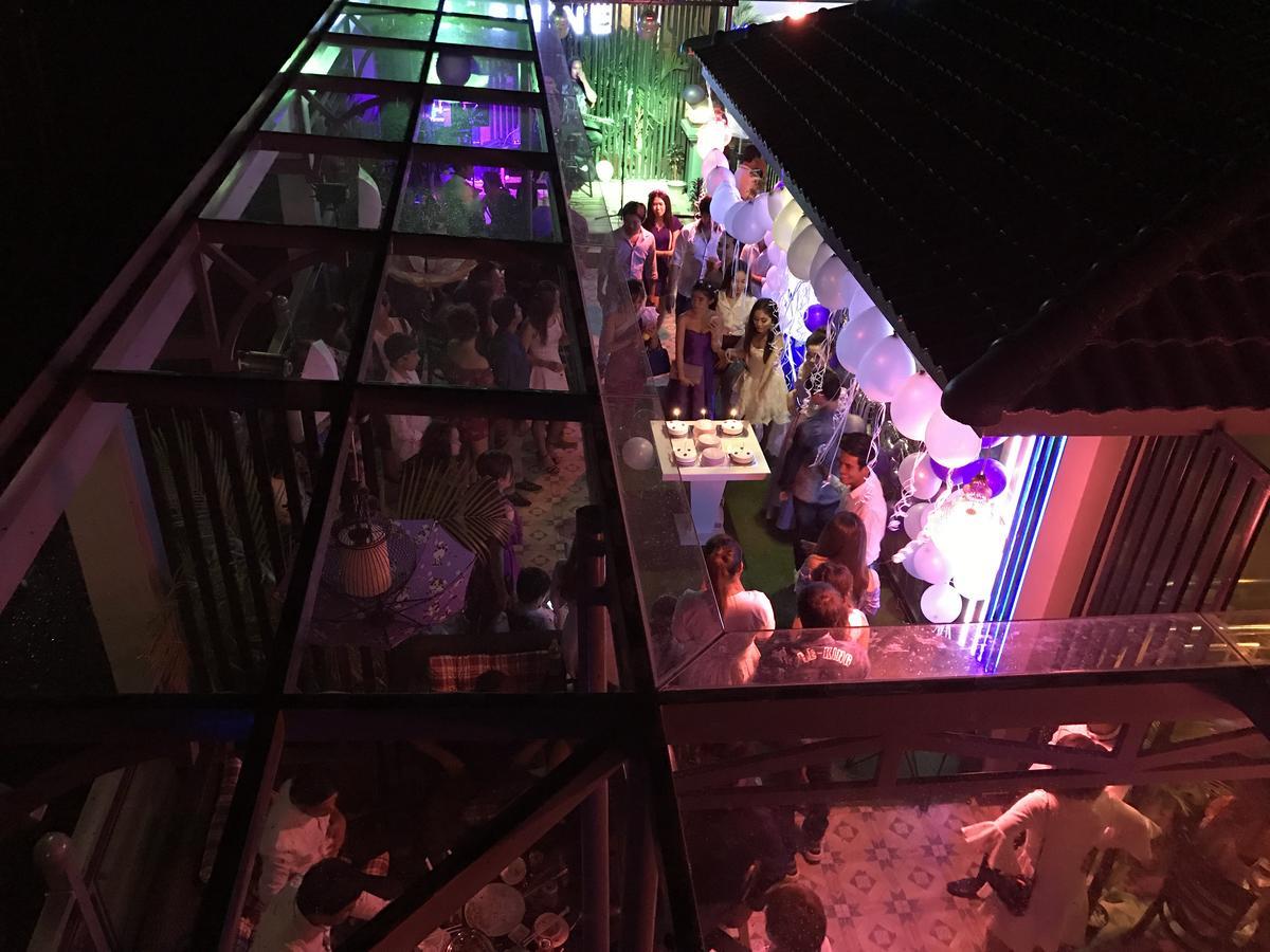 Jasmine Hotel& Sky Bar Battambang Bagian luar foto