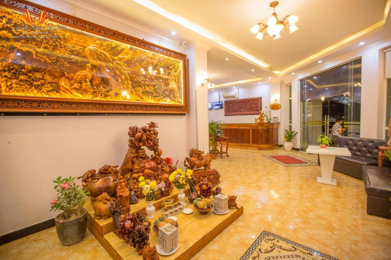 Jasmine Hotel& Sky Bar Battambang Bagian luar foto