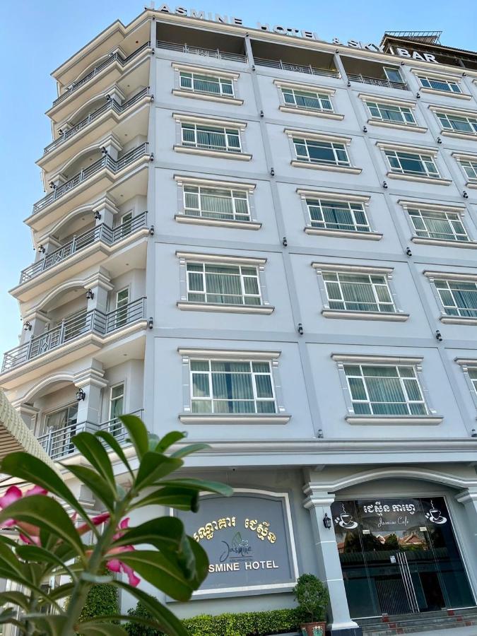 Jasmine Hotel& Sky Bar Battambang Bagian luar foto