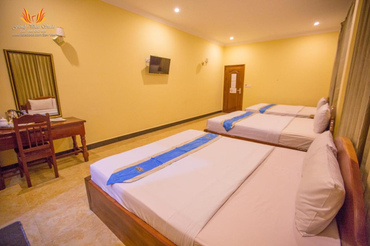 Jasmine Hotel& Sky Bar Battambang Bagian luar foto