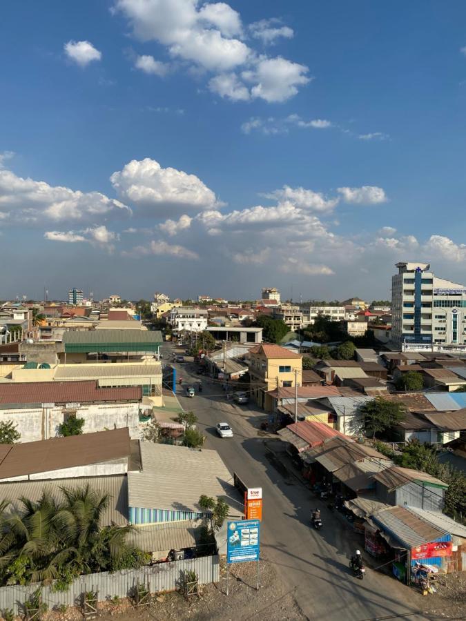 Jasmine Hotel& Sky Bar Battambang Bagian luar foto